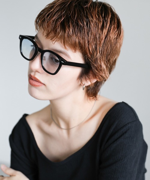 select MOCA(セレクトモカ)の「ウェリントン調光サングラス(サングラス・レディース・ブラウン/ブラック系その他/ブラック・FREE)」の2枚目の写真