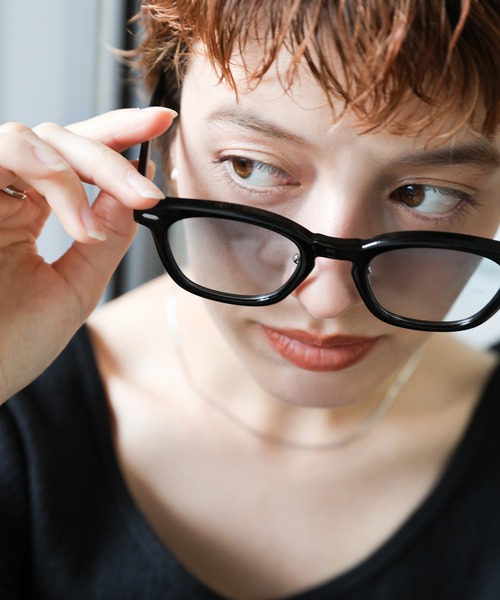 select MOCA(セレクトモカ)の「ウェリントン調光サングラス(サングラス・レディース・ブラウン/ブラック系その他/ブラック・FREE)」の12枚目の写真