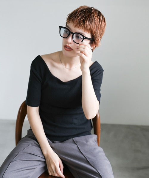 select MOCA(セレクトモカ)の「ウェリントン調光サングラス(サングラス・レディース・ブラウン/ブラック系その他/ブラック・FREE)」の4枚目の写真