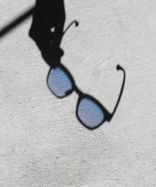 select MOCA(セレクトモカ)の「ウェリントン調光サングラス(サングラス・レディース・ブラウン/ブラック系その他/ブラック・FREE)」の14枚目の写真