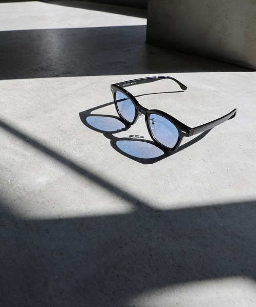 select MOCA(セレクトモカ)の「ウェリントン調光サングラス(サングラス・レディース・ブラウン/ブラック系その他/ブラック・FREE)」の15枚目の写真