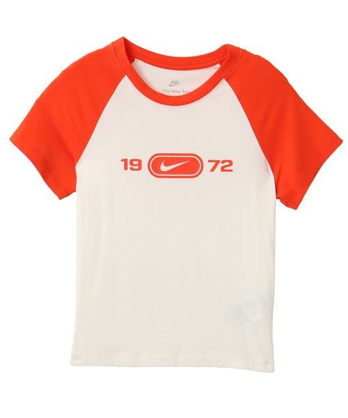 NIKE（ナイキ）の「NIKE AS W NSW NK CHLL KNT TEE RGLN / ナイキ ウィメンズ チル ニット ウィメンズ スリム グラフィック Tシャツ【SP】（Tシャツ/カットソー・レディース・アイボリー/グレー・L/M/S/XS）」の10枚目の写真
