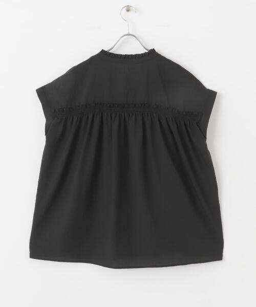 ITEMS URBANRESEARCH（アイテムズ アーバンリサーチ）の「フリルスキッパーブラウス（シャツ/ブラウス・レディース・ブラック/ホワイト/ライトベージュ・FREE）」の7枚目の写真