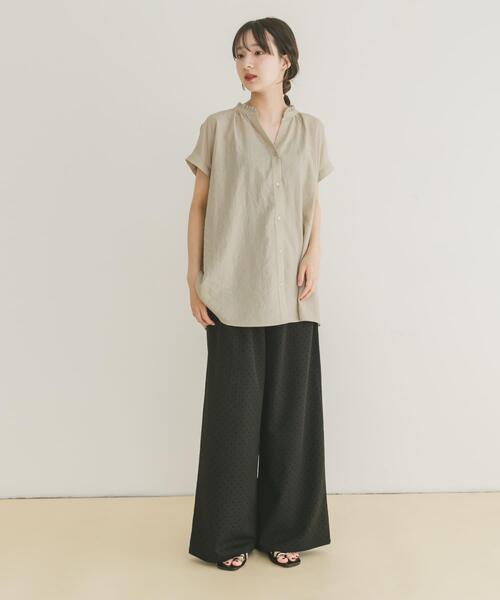 ITEMS URBANRESEARCH（アイテムズ アーバンリサーチ）の「フリルスキッパーブラウス（シャツ/ブラウス・レディース・ブラック/ホワイト/ライトベージュ・FREE）」の15枚目の写真