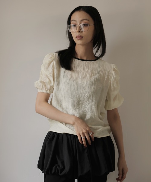 LAFFMO(ラフモ)の「ギャザーパフスリーブブラウス(シャツ/ブラウス・レディース・ベージュ/ブラック・XL/L/M)」の17枚目の写真
