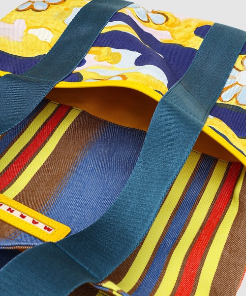 MARNI(マルニ)の「PRINTED TOTE / マルニプリントトートバッグ(トートバッグ・レディース・イエロー× ブルー・ONE SIZE)」の4枚目の写真