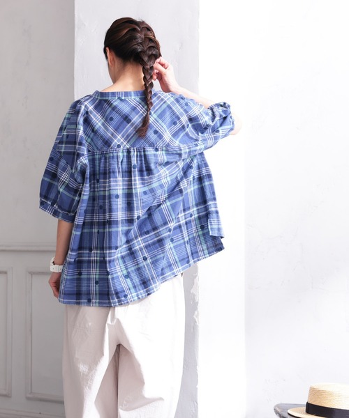 soulberry(ソウルベリー)の「みず玉とチェックのブラウス(シャツ/ブラウス・レディース・ブルー・5L/4L/3L/LL/L/M)」の6枚目の写真