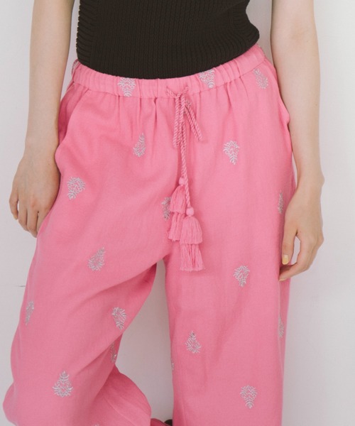 THEATRE PRODUCTS（シアタープロダクツ）の「エンブロイダリーパンツ（その他パンツ・レディース・ホワイト/ピンク/ブラック・FREE）」の3枚目の写真