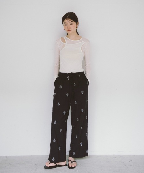 THEATRE PRODUCTS（シアタープロダクツ）の「エンブロイダリーパンツ（その他パンツ・レディース・ホワイト/ピンク/ブラック・FREE）」の5枚目の写真