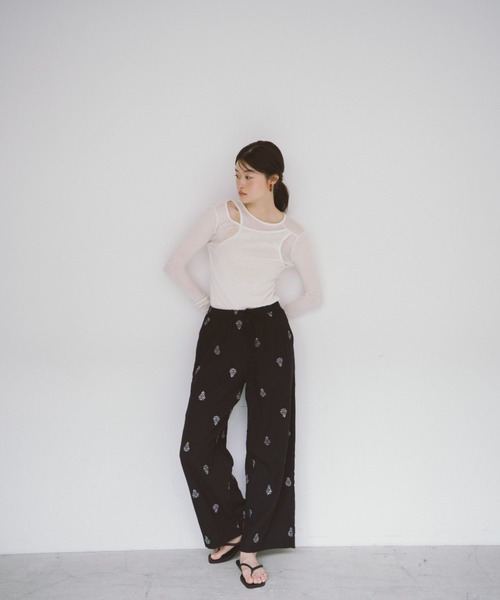 THEATRE PRODUCTS（シアタープロダクツ）の「エンブロイダリーパンツ（その他パンツ・レディース・ホワイト/ピンク/ブラック・FREE）」の6枚目の写真