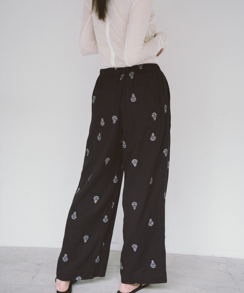THEATRE PRODUCTS（シアタープロダクツ）の「エンブロイダリーパンツ（その他パンツ・レディース・ホワイト/ピンク/ブラック・FREE）」の9枚目の写真