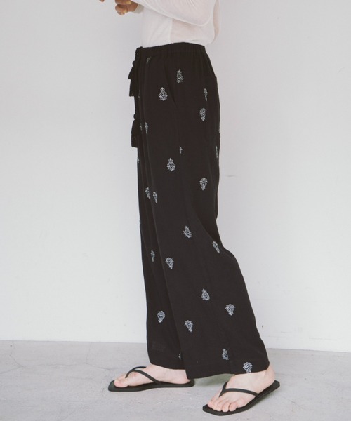 THEATRE PRODUCTS（シアタープロダクツ）の「エンブロイダリーパンツ（その他パンツ・レディース・ホワイト/ピンク/ブラック・FREE）」の10枚目の写真