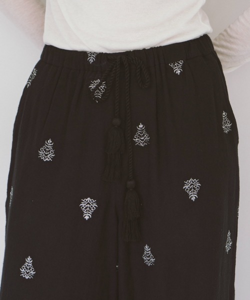 THEATRE PRODUCTS（シアタープロダクツ）の「エンブロイダリーパンツ（その他パンツ・レディース・ホワイト/ピンク/ブラック・FREE）」の13枚目の写真