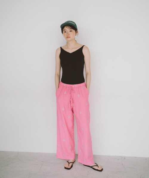 THEATRE PRODUCTS（シアタープロダクツ）の「エンブロイダリーパンツ（その他パンツ・レディース・ホワイト/ピンク/ブラック・FREE）」の14枚目の写真
