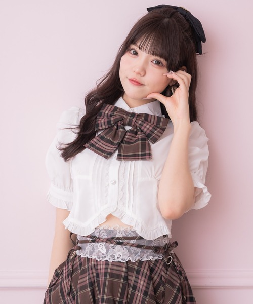 ROJITA（ロジータ）の「【セットアップ対応】シャーリングショルダーフリルヘムブラウス（シャツ/ブラウス・レディース・ブルー/ブラウン/ピンク・FREE）」の5枚目の写真