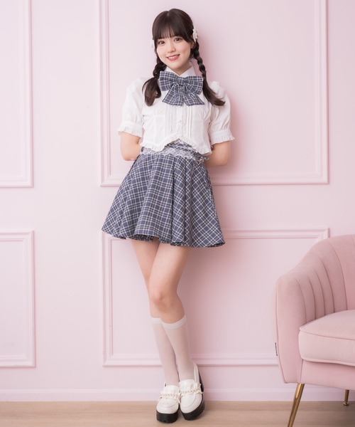 ROJITA（ロジータ）の「【セットアップ対応】シャーリングショルダーフリルヘムブラウス（シャツ/ブラウス・レディース・ブルー/ブラウン/ピンク・FREE）」の22枚目の写真