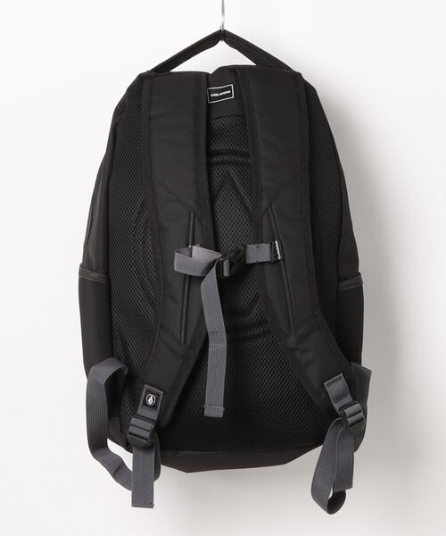 VOLCOM（ボルコム）の「【VOLCOM/ボルコム】 EVERSTONE SKATE BACKPACK /スケートストラップ付きバックパック・リュックサック（バックパック/リュック・メンズ・ブラック/ブラック×ホワイト/ブルー系その他・FREE）」の4枚目の写真