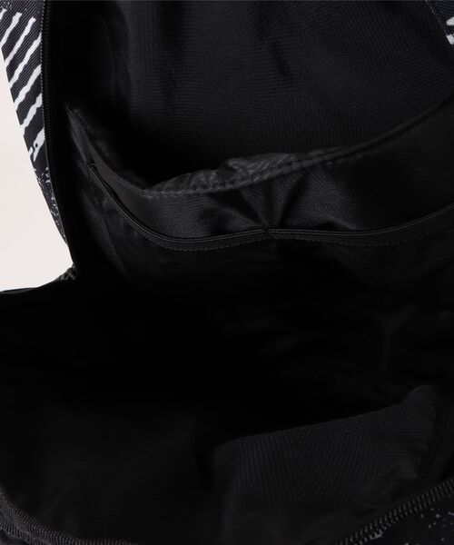 VOLCOM（ボルコム）の「【VOLCOM/ボルコム】 EVERSTONE SKATE BACKPACK /スケートストラップ付きバックパック・リュックサック（バックパック/リュック・メンズ・ブラック/ブラック×ホワイト/ブルー系その他・FREE）」の8枚目の写真