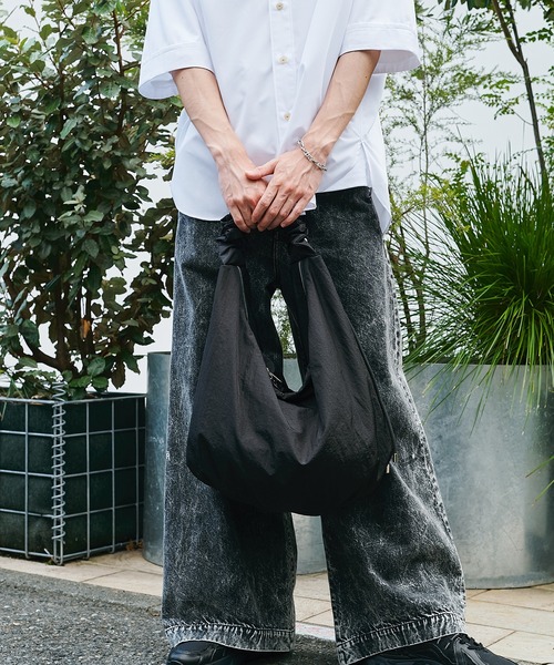 STUDIOUS(ステュディオス)の「【STUDIOUS】3WAY ROUND SHOULDER BAG/ドローコードショルダーバッグ(ショルダーバッグ・メンズ・ブラック・FREE)」の5枚目の写真