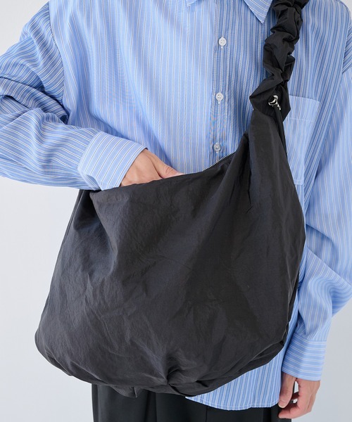 STUDIOUS(ステュディオス)の「【STUDIOUS】3WAY ROUND SHOULDER BAG/ドローコードショルダーバッグ(ショルダーバッグ・メンズ・ブラック・FREE)」の21枚目の写真