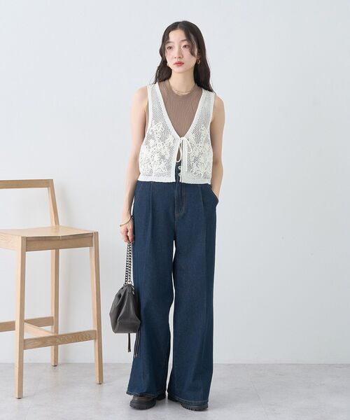 earth music&ecology（アースミュージックアンドエコロジー）の「ハイウエストデニムパンツ（デニムパンツ・レディース・ライトインディゴブルー/インディゴブルー・S/M）」の16枚目の写真