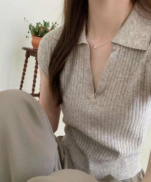 maison de LATIR(メゾンドラティール)の「リラクシーな夏服リブ半袖ポロサマーニット(Tシャツ/カットソー・レディース・ベージュ/ホワイト/ワイン/ブラック・FREE)」の6枚目の写真