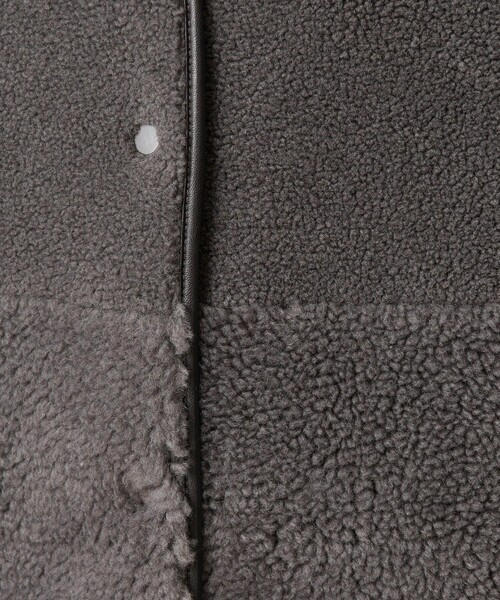 BEAUTY&YOUTH UNITED ARROWS(ビューティーアンドユースユナイテッドアローズ)の「【WEB限定】ボア×フェイクムートン リバーシブルジャケット(その他アウター・レディース・ダークグレー/ダークブラウン/ブラック/オフホワイト・S/M)」の11枚目の写真