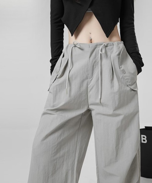 cammie（キャミー）の「裾タックデザインナイロンパンツ（その他パンツ・レディース・ダークグレー/グレー/ブラック・LARGE/MEDIUM）」の9枚目の写真
