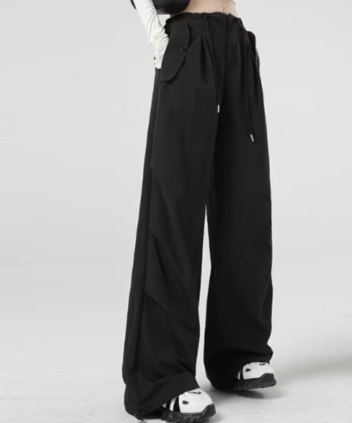 cammie（キャミー）の「裾タックデザインナイロンパンツ（その他パンツ・レディース・ダークグレー/グレー/ブラック・LARGE/MEDIUM）」の20枚目の写真