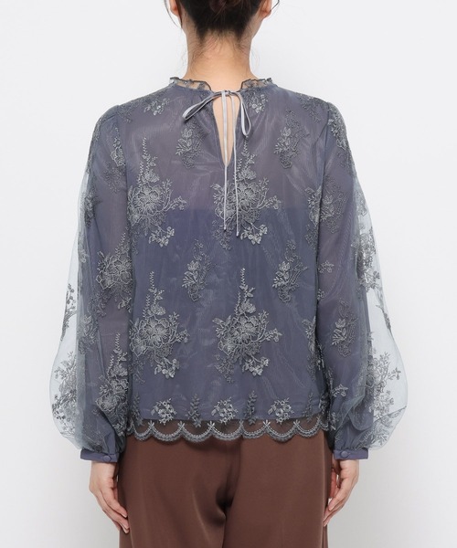 mysty woman（ミスティウーマン）の「フローラルブラウス 581501（シャツ/ブラウス・レディース・グレー/ブルー/モカ/アイボリー・FREE）」の12枚目の写真