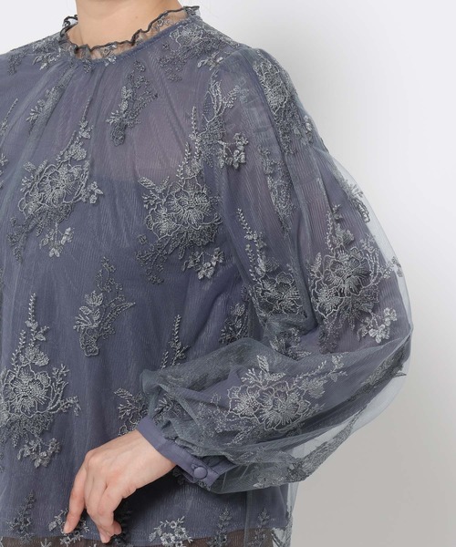 mysty woman（ミスティウーマン）の「フローラルブラウス 581501（シャツ/ブラウス・レディース・グレー/ブルー/モカ/アイボリー・FREE）」の14枚目の写真