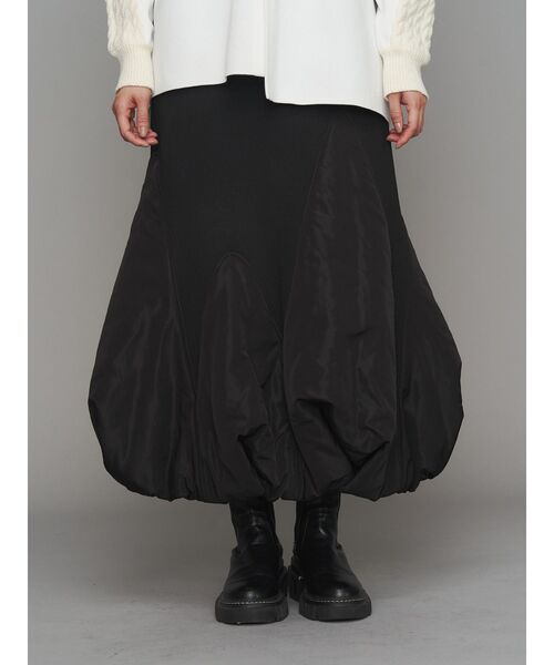 UN3D.（アンスリード）の「PADDED HEM FRONT-ZIP SK / パデッドヘムフロントジップスカート（スカート・レディース・キャメル/ブラック/カーキ・36/38）」の2枚目の写真