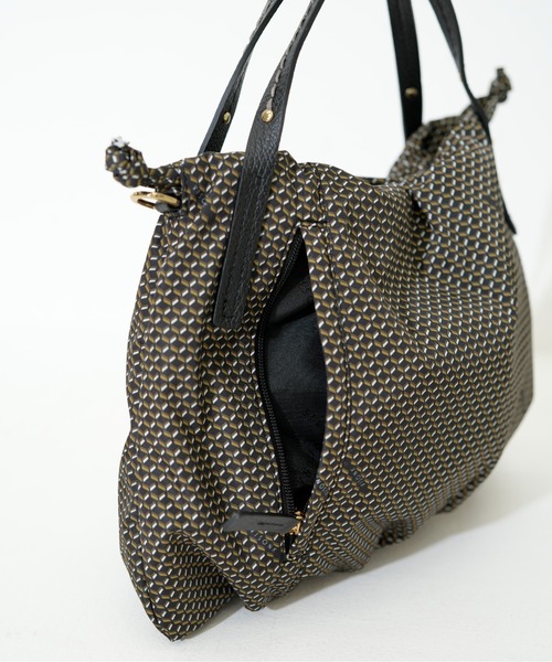 SAC'S BARJean（サックスバージーン）の「【VISONA/ヴィソナ】 HAND BAG（ハンドバッグ・レディース・ブルー/ベージュ系その他/グレイッシュベージュ/レッド/ブラック/スカイブルー・FREE）」の15枚目の写真