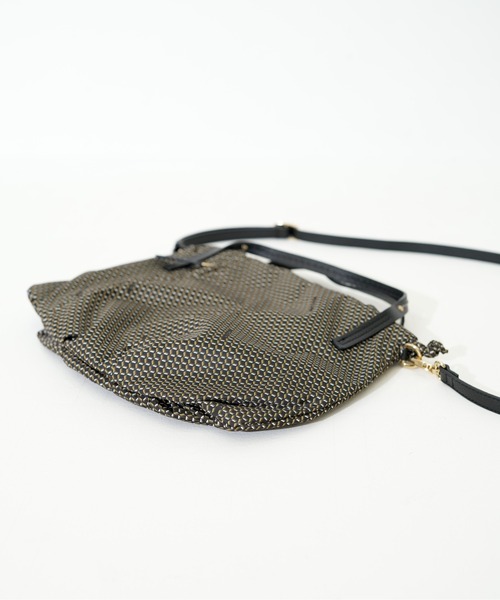 SAC'S BARJean（サックスバージーン）の「【VISONA/ヴィソナ】 HAND BAG（ハンドバッグ・レディース・ブルー/ベージュ系その他/グレイッシュベージュ/レッド/ブラック/スカイブルー・FREE）」の20枚目の写真