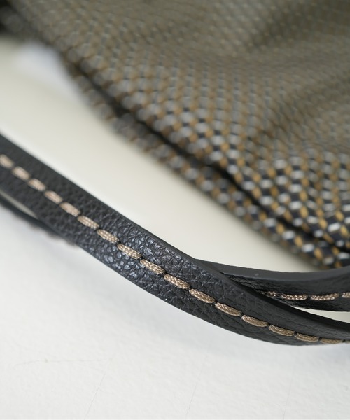 SAC'S BARJean（サックスバージーン）の「【VISONA/ヴィソナ】 HAND BAG（ハンドバッグ・レディース・ブルー/ベージュ系その他/グレイッシュベージュ/レッド/ブラック/スカイブルー・FREE）」の21枚目の写真