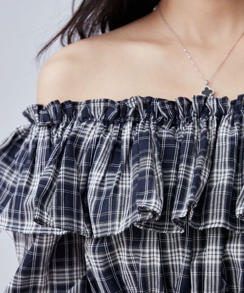 Lace Ladies(レースレディース)の「チェック柄 オフショルダー コンパクト フリル トップス(シャツ/ブラウス・レディース・ブラック/ブラウン・FREE)」の6枚目の写真