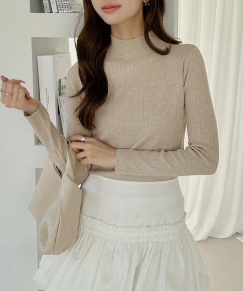 Beststore（ベストストア）の「【新色追加】ボトルネックワイド　リブニット プルオーバー ハイゲージ　オンカジ 着回し 柔らかい 暖かい オフィスカジュアル 上品 きれいめ（ニット/セーター・レディース・グレー/ブラック/ベージュ/ホワイト/ブラウン/ライトベージュ/マスタード/ローズ/ブルー・FREE）」の16枚目の写真