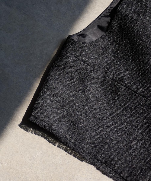 CHIGNON(シニヨン)の「(CHIGNON)TWEED SHORT VEST(ベスト・レディース・ベージュ/ブラック・ONE SIZE)」の9枚目の写真