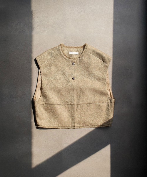 CHIGNON(シニヨン)の「(CHIGNON)TWEED SHORT VEST(ベスト・レディース・ベージュ/ブラック・ONE SIZE)」の13枚目の写真