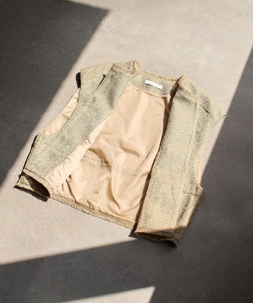 CHIGNON(シニヨン)の「(CHIGNON)TWEED SHORT VEST(ベスト・レディース・ベージュ/ブラック・ONE SIZE)」の20枚目の写真