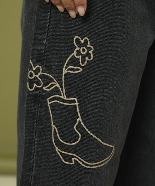 Freada（フリーダ）の「Freada/フリーダ チェーンステッチ ワイドデニム（デニムパンツ・レディース・ブラック/ブルー・ONE SIZE）」の20枚目の写真