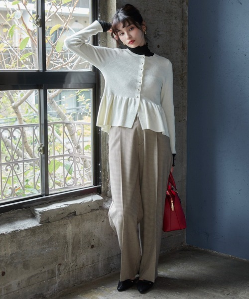 VIS(ビス)の「ペプラム切替モールニットカーディガン/イージーケア(カーディガン/ボレロ・レディース・チャコールグレー/サックスブルー/ホワイト系その他/イエロー系その他2/ダークブラウン・FREE)」の9枚目の写真