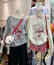 Chiina（チーナ）の「Chiina /レースショルダー　フロントプリントスウェット（Tシャツ/カットソー・レディース）」