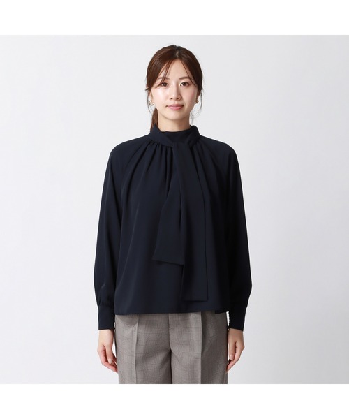 AOYAMA（アオヤマ）の「＜WEB限定＞通勤にも特別な日にも、着回し抜群！2WAYハイネックボウタイブラウス（シャツ/ブラウス・レディース・ネイビー/ホワイト・M/L）」の8枚目の写真