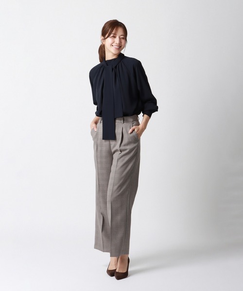 AOYAMA（アオヤマ）の「＜WEB限定＞通勤にも特別な日にも、着回し抜群！2WAYハイネックボウタイブラウス（シャツ/ブラウス・レディース・ネイビー/ホワイト・M/L）」の14枚目の写真