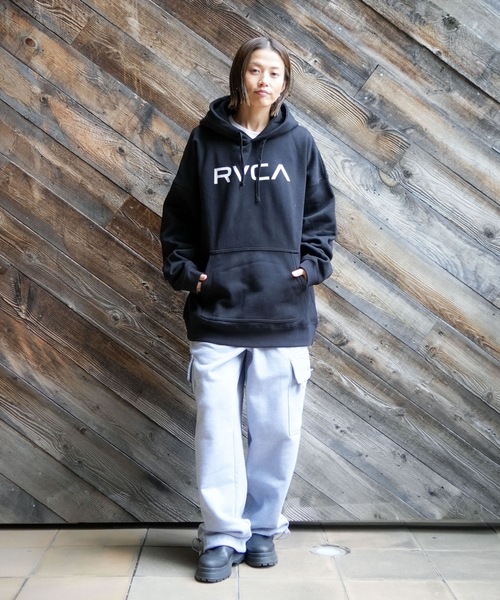 RVCA（ルーカ）の「RVCA メンズ BIG RVCA FADE HD パーカー 【2025年秋冬モデル】 @autumn/ルーカロゴプルオーバーパーカー・フーディー（パーカー・メンズ・ブラック/ヘザーグレー/チャコール/ホワイト系その他/ホワイト・SMALL/MEDIUM/LARGE/X-LARGE）」の11枚目の写真