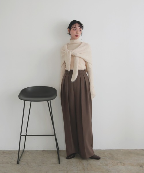 LIAN（リアン）の「トライアングルマルチニットストール（ストール/ショール・レディース・レッド/モカ/チャコールグレー/カーキ/アイボリー・FREE）」の14枚目の写真