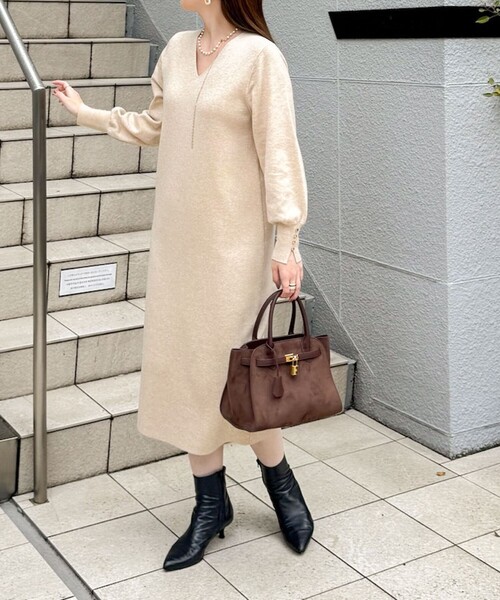 ◇【WEB限定】ウォッシャブルラメ総針Vネックコクーンワンピース