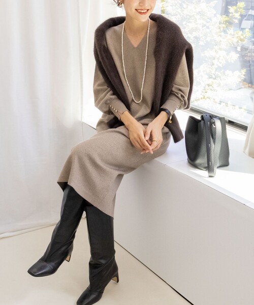 NOLLEY’S Sophi（ノーリーズソフィ）の「◇【WEB限定】ウォッシャブルラメ総針Vネックコクーンワンピース（ワンピース・レディース・キャメル/ライトグレー/ベージュ・36/38）」の3枚目の写真
