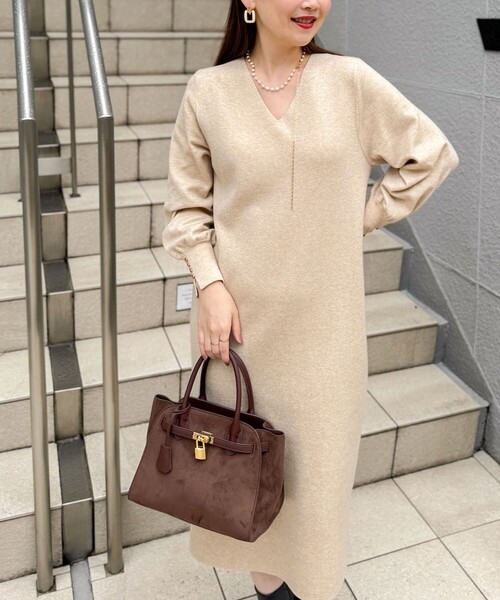 NOLLEY’S Sophi（ノーリーズソフィ）の「◇【WEB限定】ウォッシャブルラメ総針Vネックコクーンワンピース（ワンピース・レディース・キャメル/ライトグレー/ベージュ・36/38）」の9枚目の写真